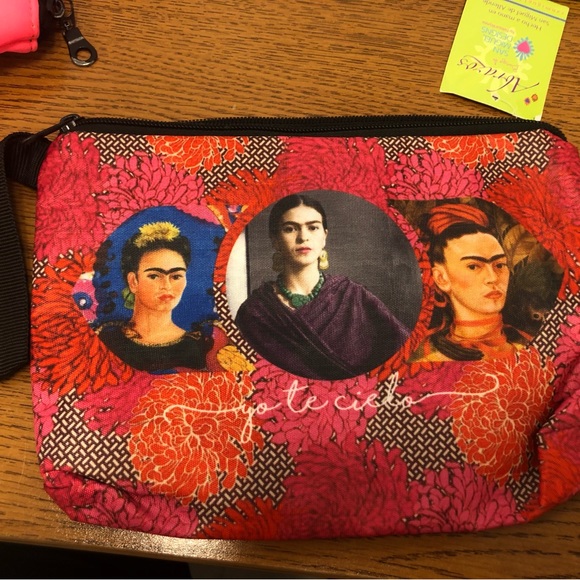 Frida Khalo Make up tote New “Yo Te Cielo” - Picture 4 of 5
